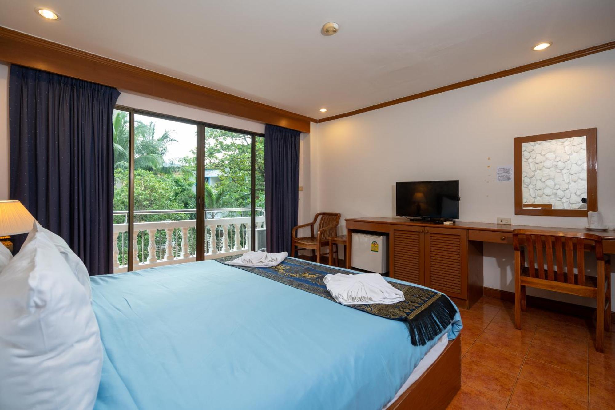 Patong Central Residence And Apartment Esterno foto