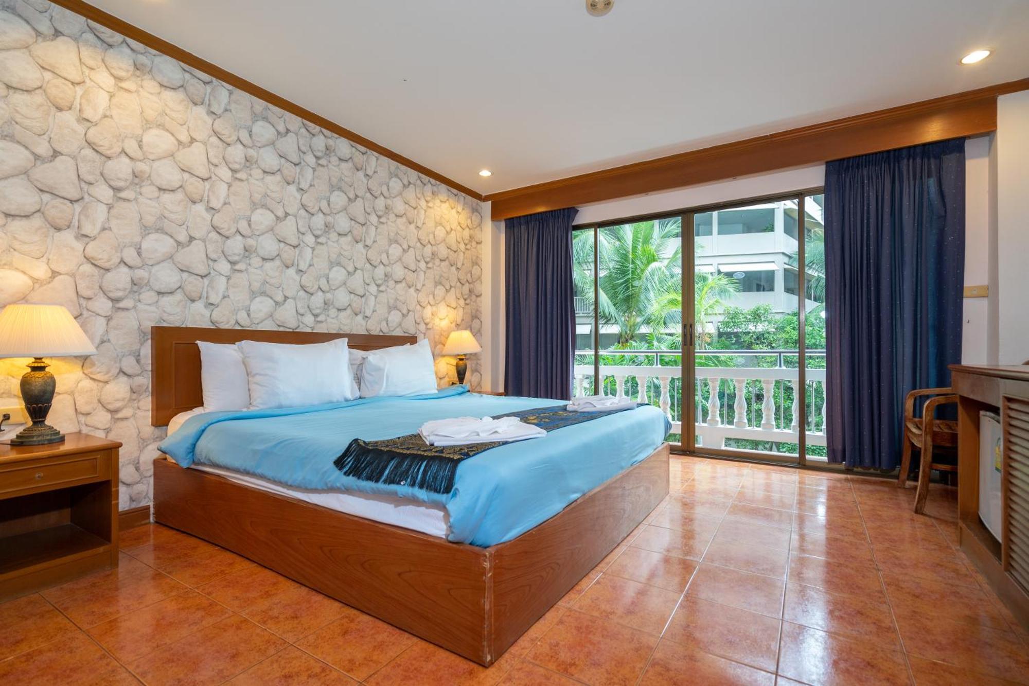Patong Central Residence And Apartment Esterno foto