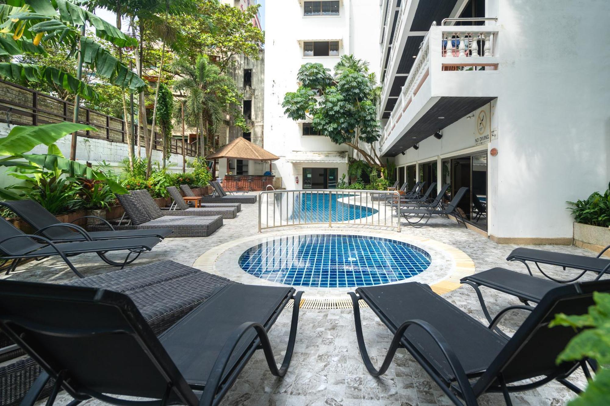 Patong Central Residence And Apartment Esterno foto