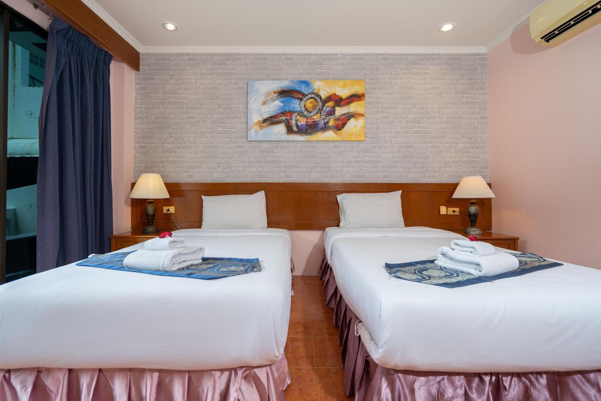 Patong Central Residence And Apartment Esterno foto