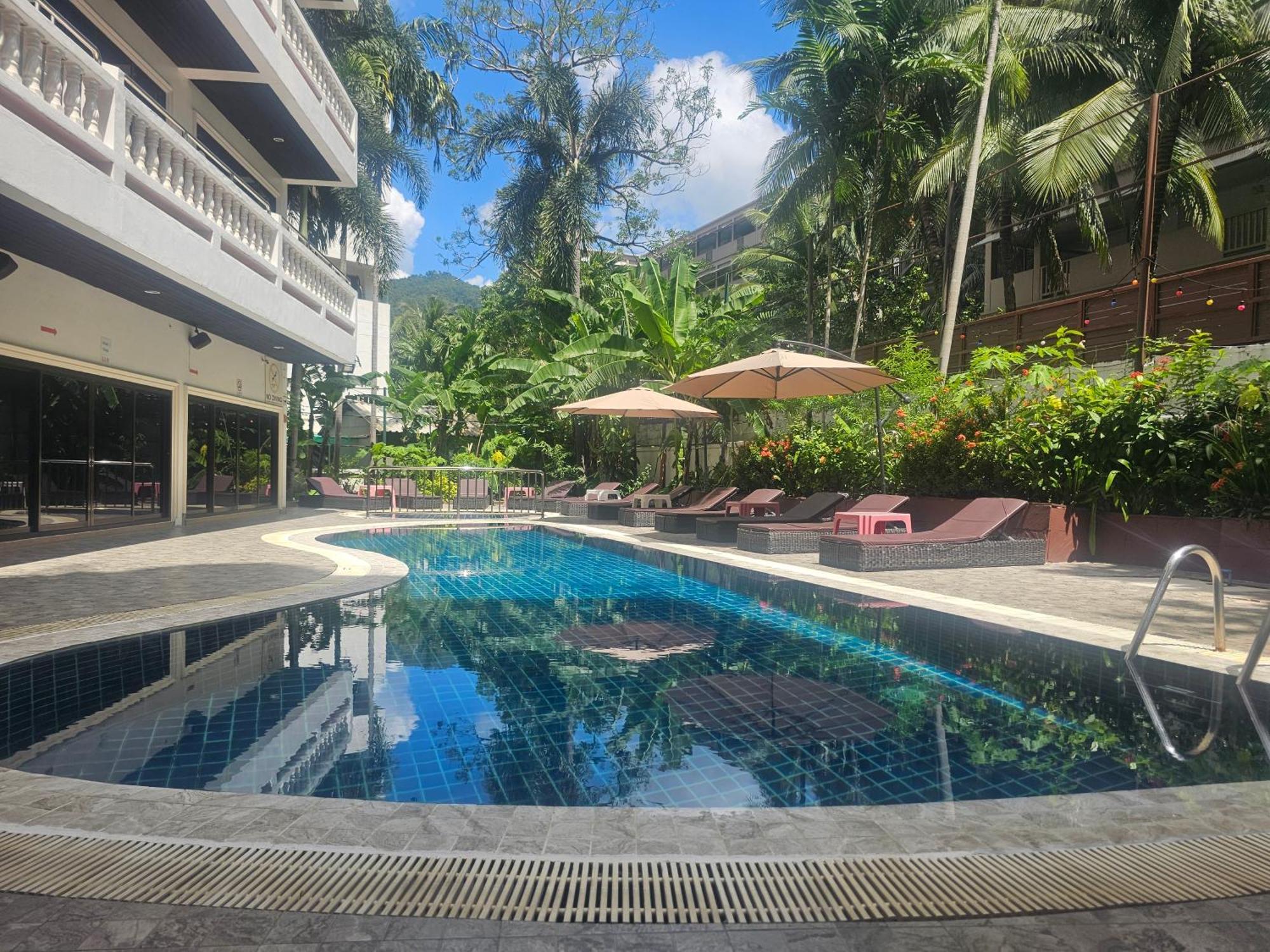 Patong Central Residence And Apartment Esterno foto