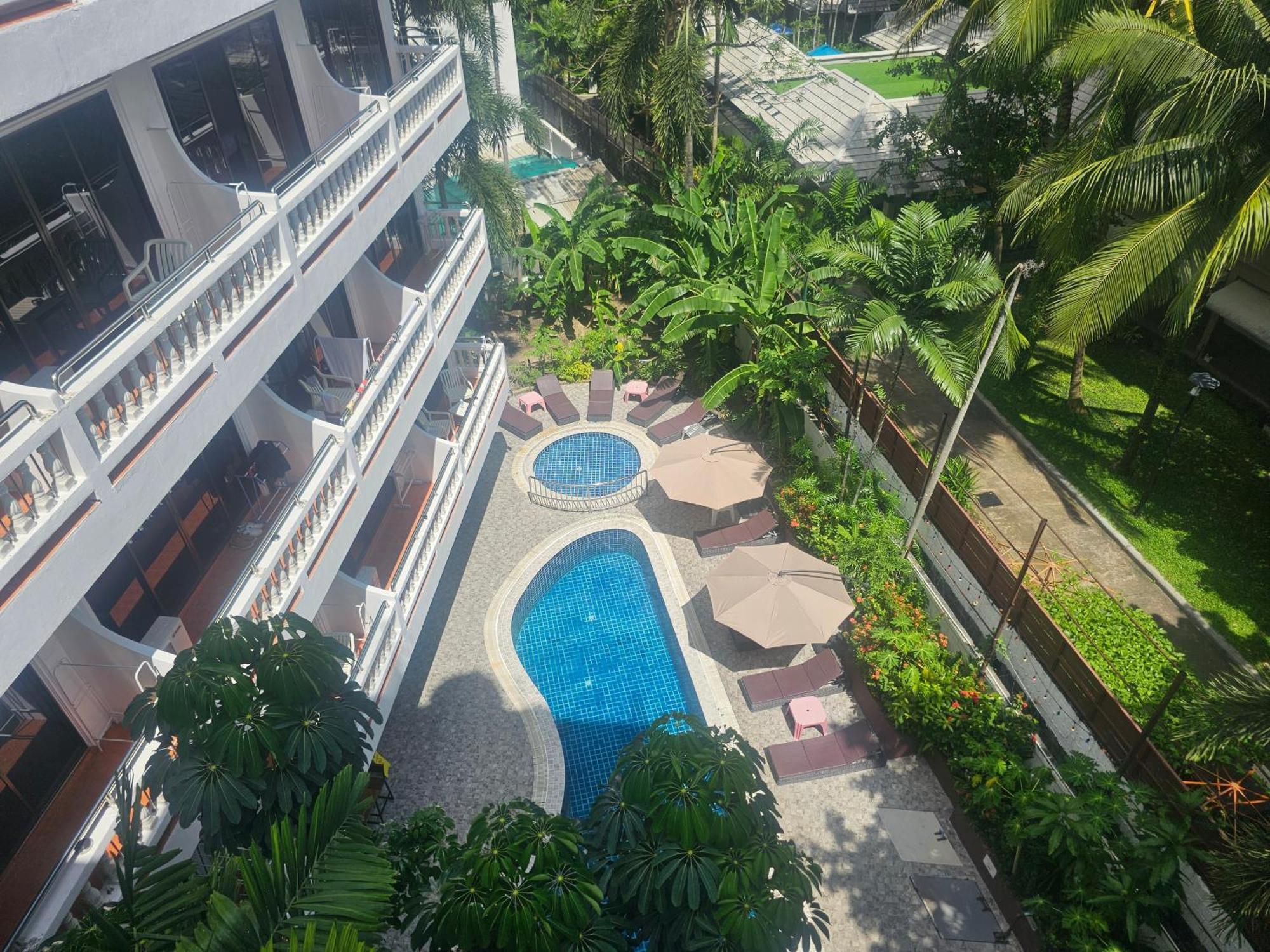 Patong Central Residence And Apartment Esterno foto