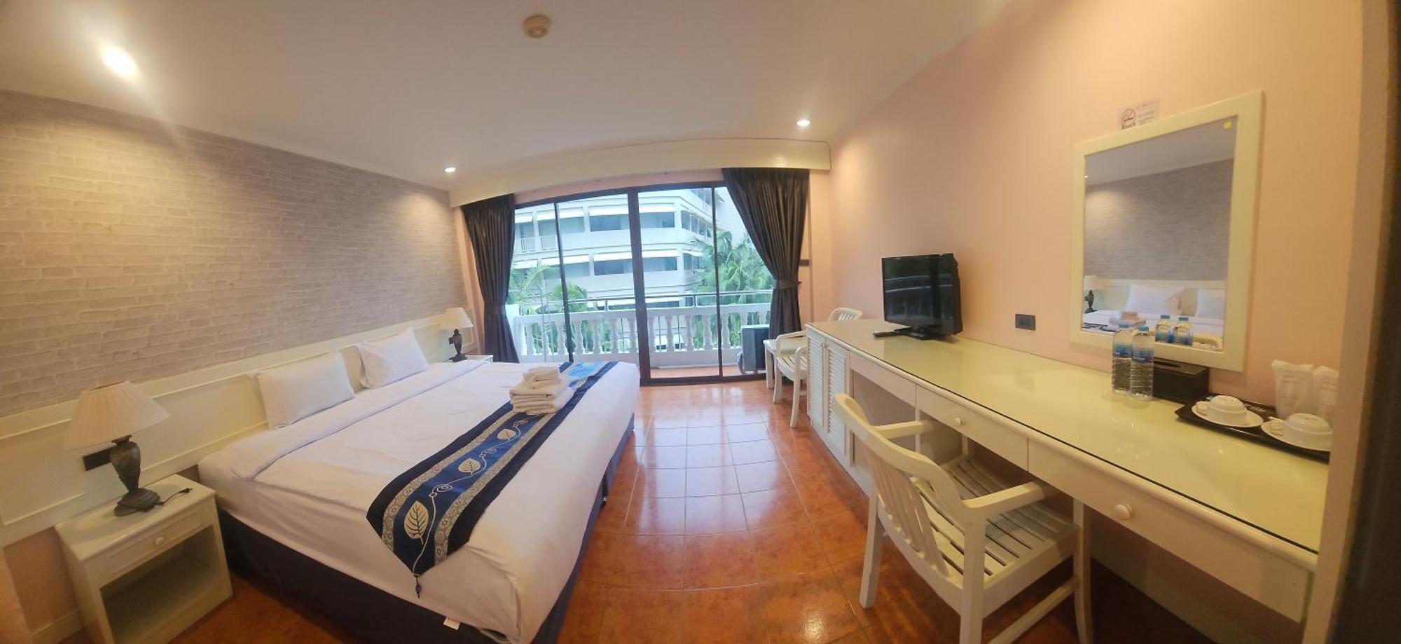 Patong Central Residence And Apartment Esterno foto