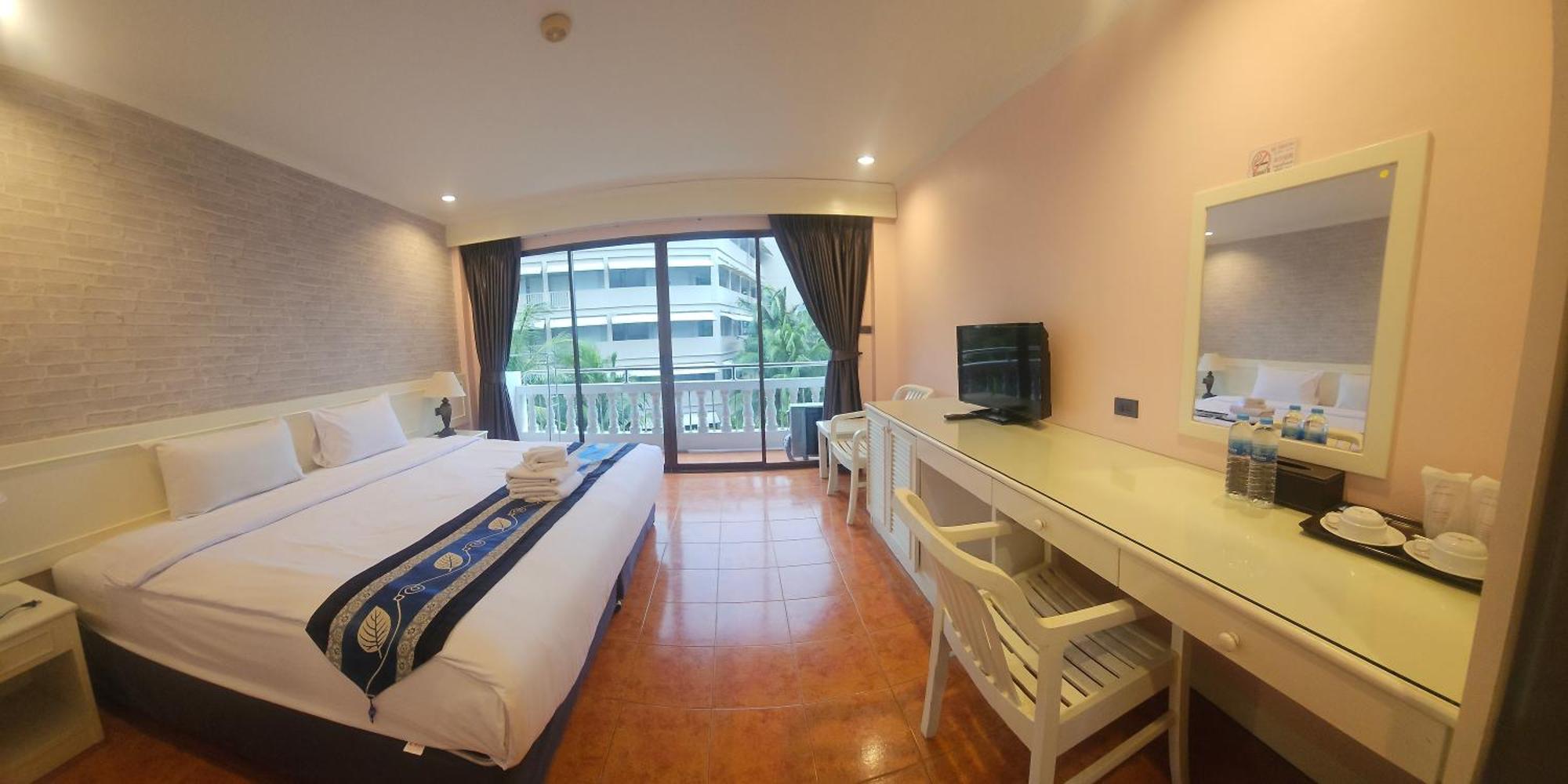 Patong Central Residence And Apartment Esterno foto