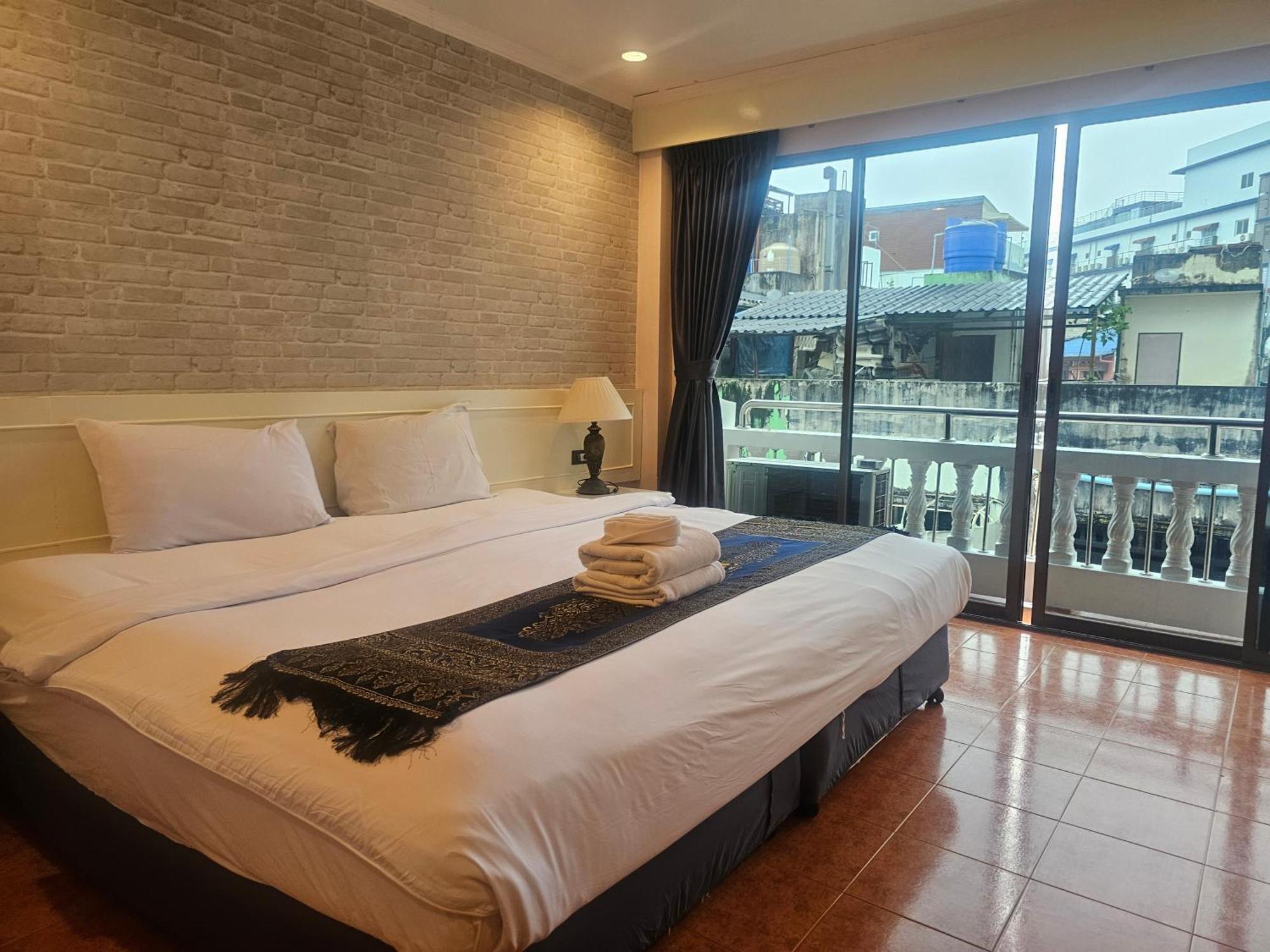 Patong Central Residence And Apartment Camera foto